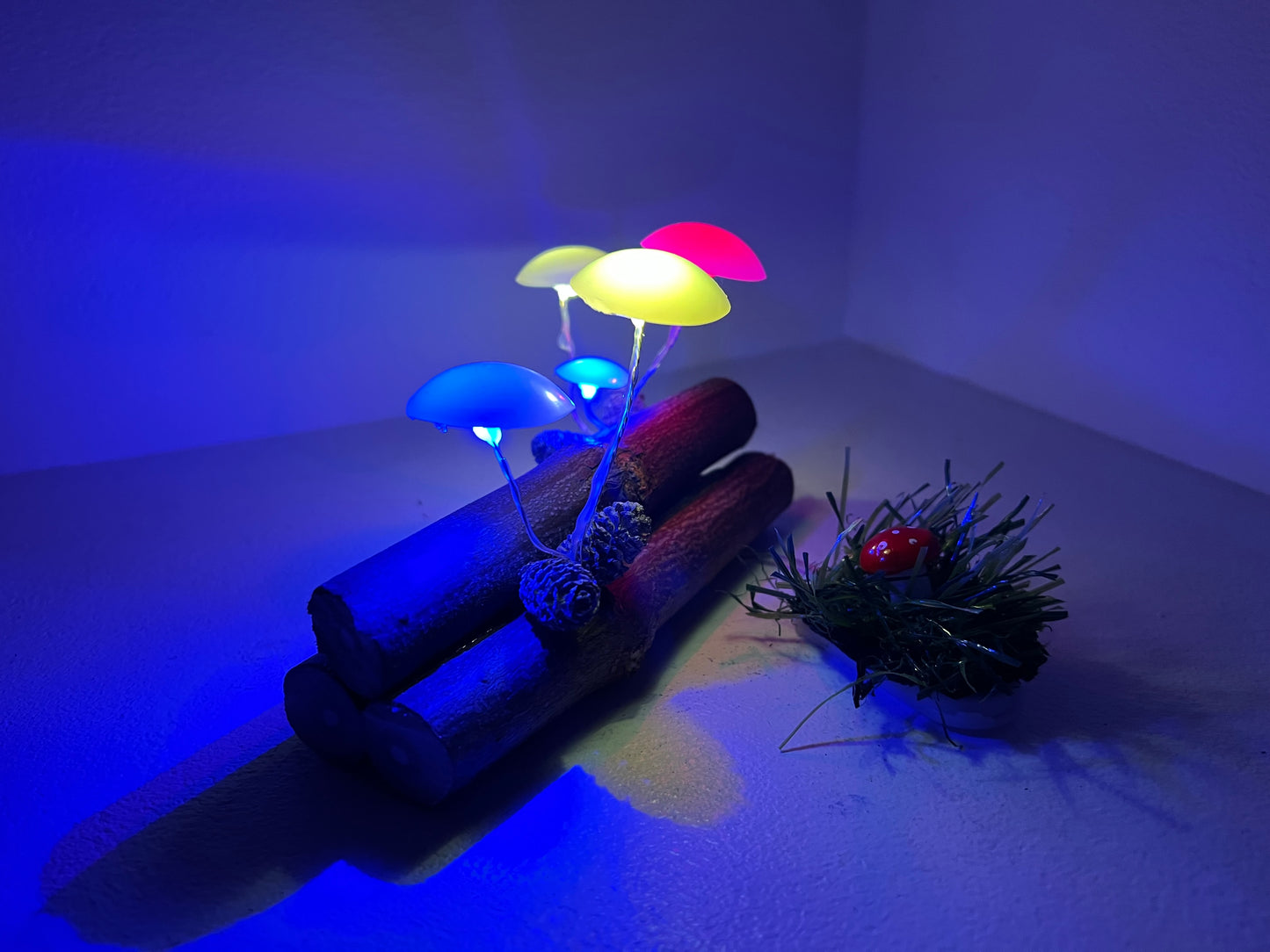 Model 5 hand made magic mushrooms lamp